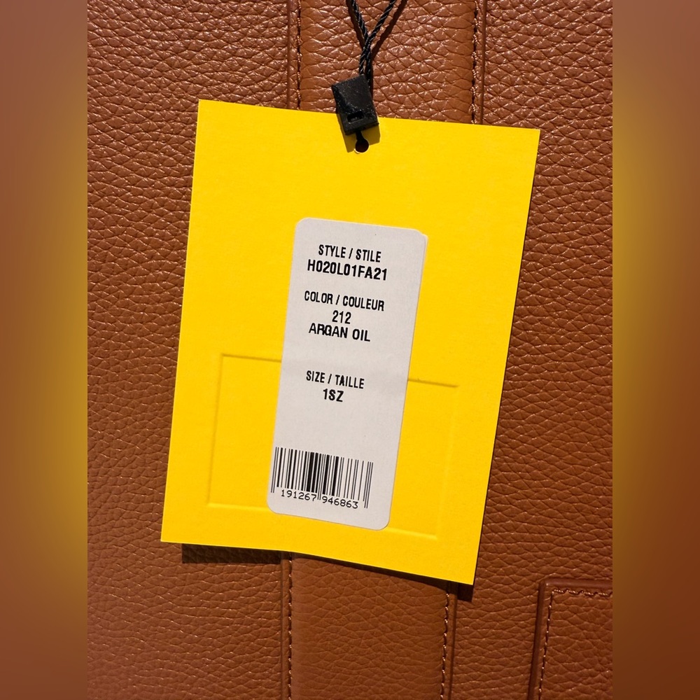 NWT Marc Jacobs large leather the tote bag - argan oil - Picture 4 of 7
